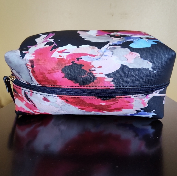 Kate Spade Medium Davie Cosmetic Bag Laurel Way Print "Blurry Floral" - Picture 3 of 3